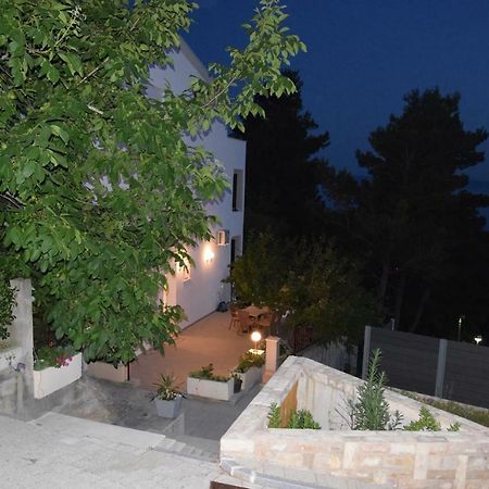 Apartman Antonio Baška Voda Exteriör bild