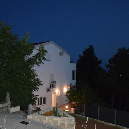 Apartman Antonio Baška Voda Exteriör bild