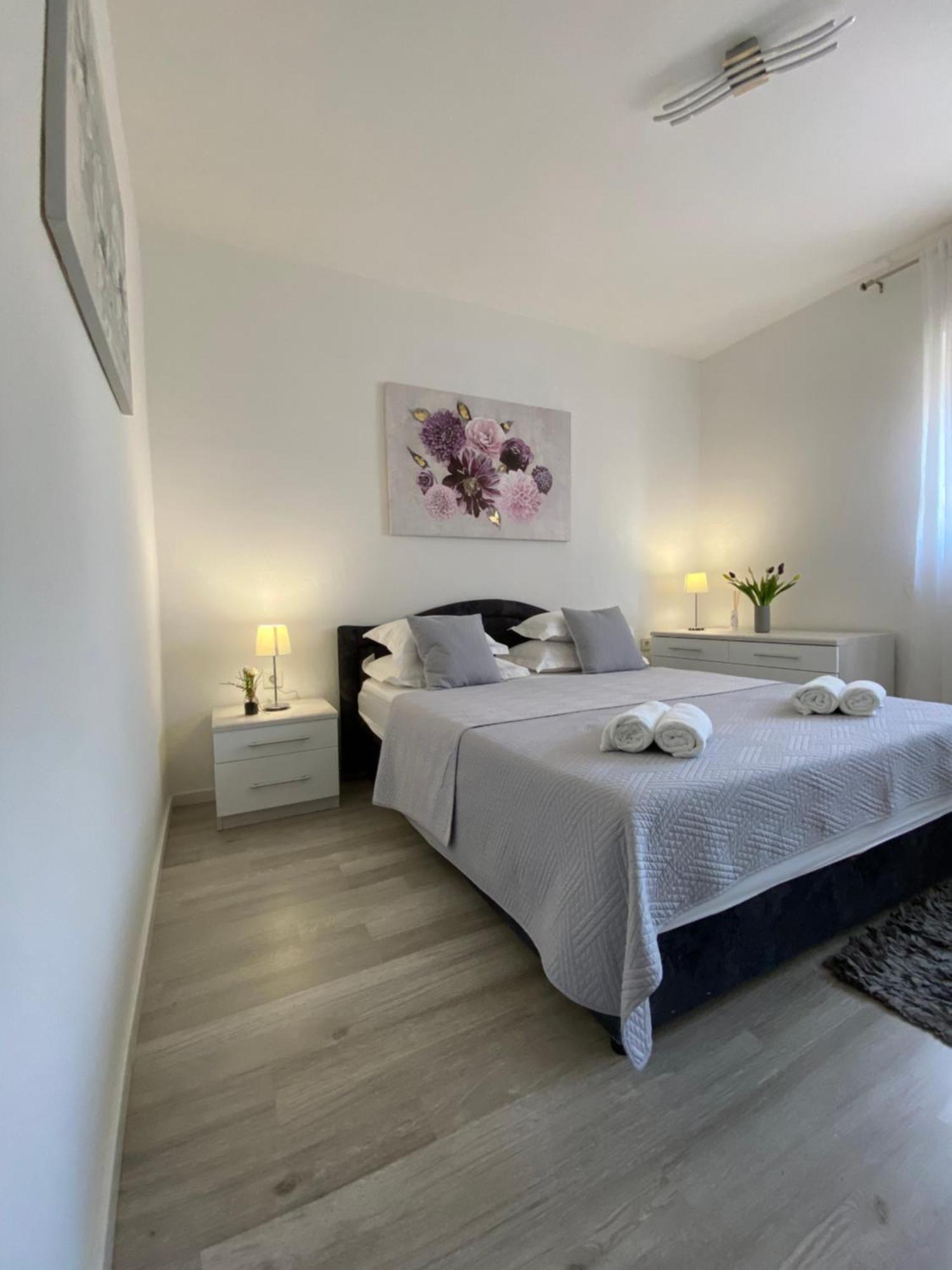 Apartman Antonio Baška Voda Exteriör bild