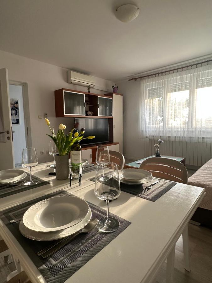 Apartman Antonio Baška Voda Exteriör bild