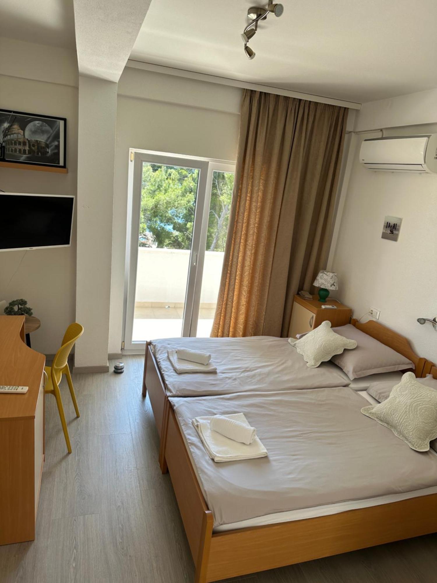 Apartman Antonio Baška Voda Exteriör bild