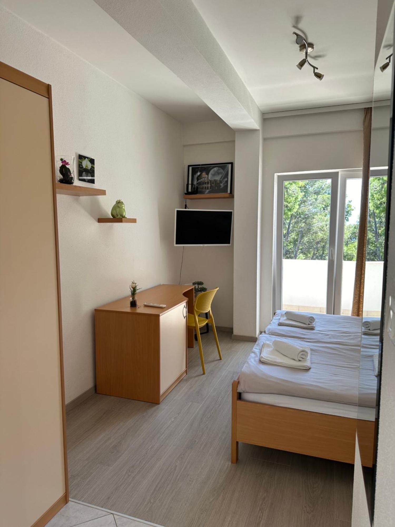 Apartman Antonio Baška Voda Exteriör bild