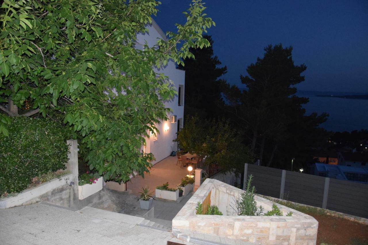 Apartman Antonio Baška Voda Exteriör bild